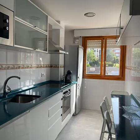 El Jardin De Max, Centrico Con Jardin Privado Y Parking Comillas