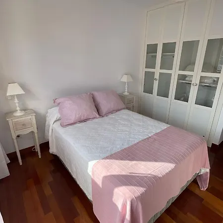 El Jardin De Max, Centrico Con Jardin Privado Y Parking Apartment Comillas